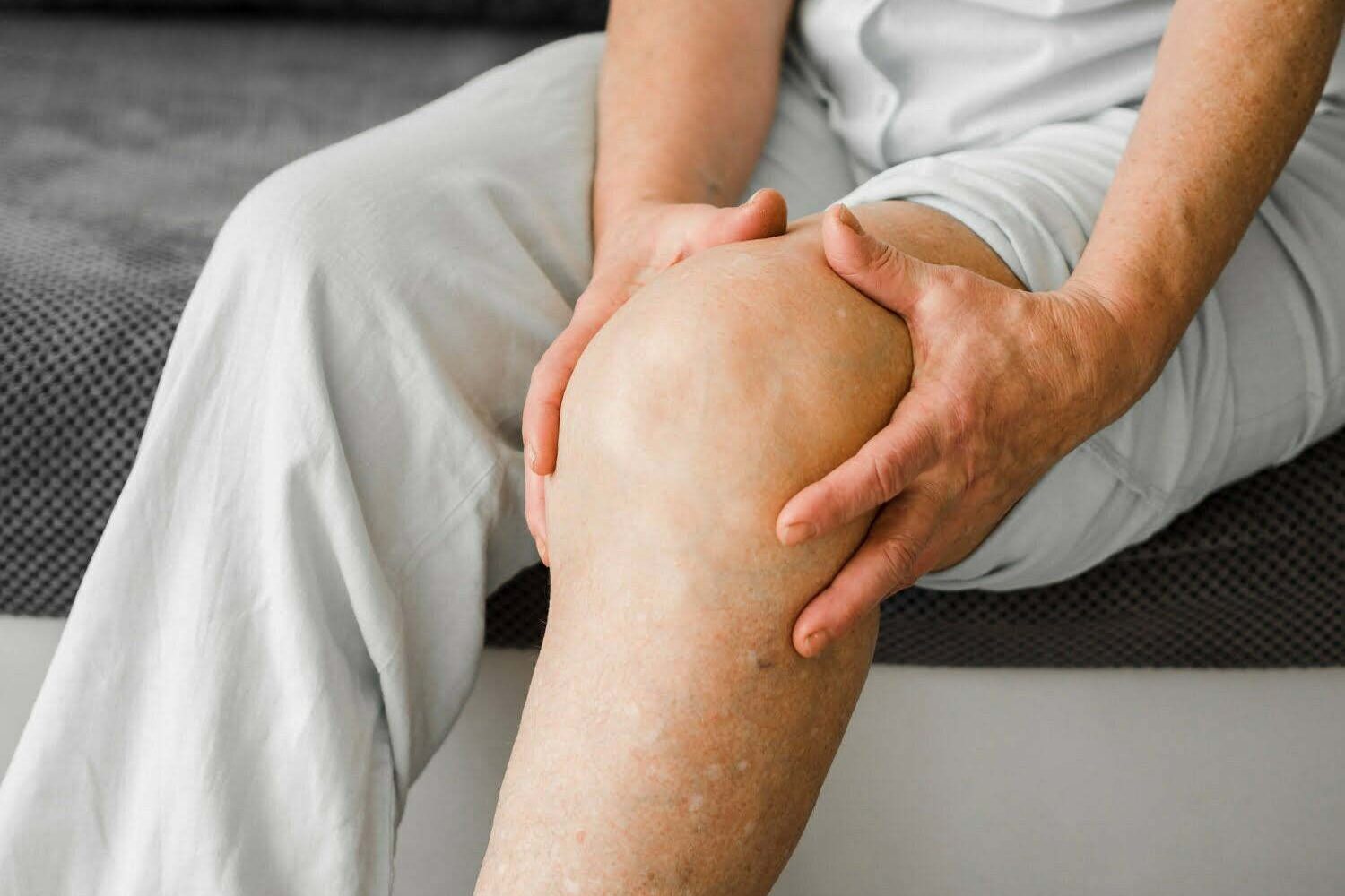 dolor en las rodillas / desgaste de rodillas - Cómo afecta la artritis a las rodillas: síntomas y tratamiento