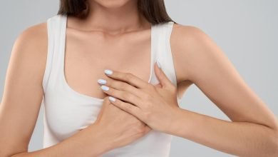 Galactorrea: secreciones irregulares en las mamas / alimentos ultraprocesados / picadas en el corazón