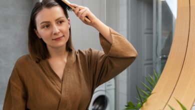 Peinar tu cabello sin partirlo - Consejos de expertos para detener el envejecimiento del cabello