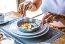 menopausia - Huevos y colesterol: ¿Cuántos huevos se pueden comer de forma segura? / huevo frito